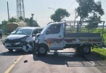 Lebihi Marka Jalan, Pick up Tabrak Minibus di Jalan Daendels Wilayah Kulon Progo