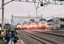 Terobos Palang Kereta Bukan Hal Sepele, Ini Ancaman Hukumnya