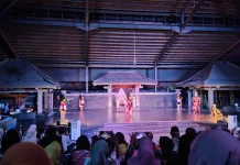 Lestarikan Budaya Adiluhung, Komunitas Seni DIY Nobar Bareng