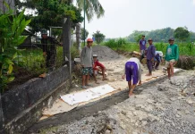 Pembuatan Gorong-gorong di Sidorejo untuk Cegah Genangan Air Masuk Rumah Warga