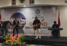 MIPA Band Hangatkan Nostalgia Koes Plus di Yogyakarta