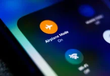 Mode Pesawat Jadi Kebiasaan Baru saat Tidur Malam
