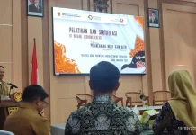 Puluhan Gen Z Ikuti Pelatihan Membatik
