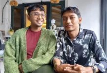 Dua Pemuda Ubah Hobi Merangkai Bunga Jadi Usaha Wewangian Ramah Lingkungan
