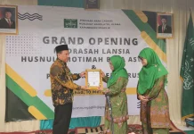 Madrasah Lansia Jadi Ruang Belajar dan Bahagia di Usia Senja