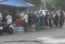 Mengamalkan Pancasila melalui Budaya Sabar Mengantri