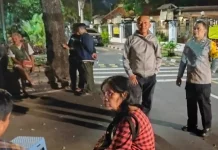 Bhabinkamtibmas Kotabaru Ikut Mengamankan Tuguran Romo Bernhard Kieser