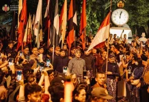 Ribuan Warga Ikuti Tapa Bisu Mubeng Beteng di Kawasan Keraton Yogyakarta