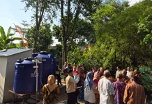 Panen Air Hujan Jadi Solusi Air Bersih di Gemawang