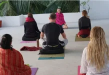 Yoga Rutin Bantu Redakan Stres Tingkatkan Kesehatan Mental Optimal