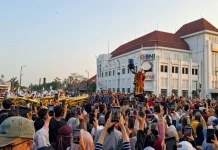 Kirab Capaja AAU Pukau Wisatawan, Pedagang Malioboro Panen Rezeki