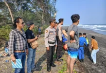 Hilang Terseret Ombak di Pantai Goa Cemara, Bocah 8 Tahun Masih dalam Pencarian SAR