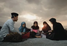 Ikhtiar Orang Tua dalam Membentuk Pribadi Anak yang Membanggakan