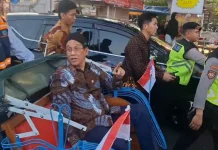 Menkeu Luncurkan Becak Listrik Wisata di DIY