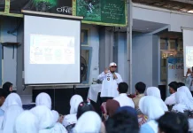 MPLS SMAN 9 Yogyakarta, Febri Nurdian Edukasi Siswa Pentingnya Literasi Digital