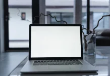 Laptop AI Ringan Kian Diburu Pekerja