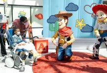 Sukses di Box Office, Toy Story 5 Bagikan Belasan Ribu Mainan untuk Pasien Anak