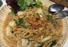 Mi Goreng Nyemek Kuliner Khas yang Tetap Jadi Favorit