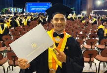 Fajar Munichputranto Wisudawan Terbaik di Dua Tempat Sekaligus