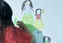 Mengarahkan Imajinasi, Bijak Mengatasi Anak Corat-Coret di Rumah