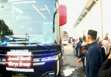 Momentum Haru Kala 156 Karyawan Pabrik Diberangkatkan Umrah ke Tanah Suci