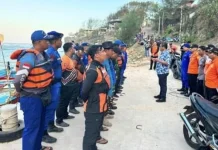 Nelayan Hilang di Pantai Kesirat, Tim SAR Lakukan Pencarian