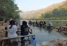 Soto Keceh Imogiri, Sensasi Sarapan Soto Sambil Mainan Air Sungai