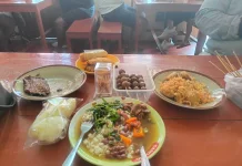 Kelezatan Sop Senerek Bu Atmo, Kuliner Legendaris Magelang Sejak 1967