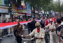 Kirab Bendera Merah Putih 481 Meter Bentang Persatuan di Yogyakarta