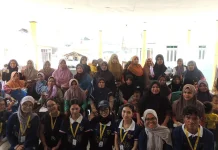 Cegah Stunting, KKN UGM Gelar Edukasi ASI dan MPASI Berbasis Pangan Lokal di Wailulu