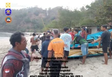 Tiga Nelayan Gunungkidul Selamat usai Kapal Terbalik Diterjang Ombak