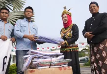 UMY Salurkan Bantuan untuk Korban Gempa NTT