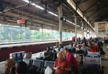Libur Panjang Maulid Nabi, Puluhan Ribu Penumpang Padati Stasiun Daop 6