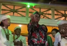 Sri Sultan HB X Sebar Udhik-Udhik