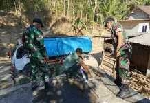Yayasan Patriot Bangsa Mandiri dan Koramil Kokap Salurkan Bantuan Air Bersih