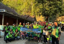 Satlantas Polres Bantul Bersama Gojek Bantu Warga Dermojurang Hadapi Kekeringan