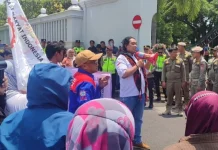 Buruh DIY Gelar Unjuk Rasa