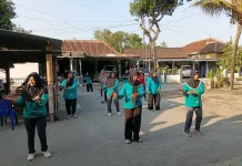 Semangat Sehat Warga Dasawisma Kadisoro Bantul lewat Jalan Pagi dan Senam