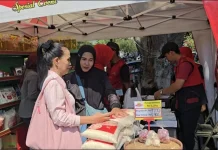 Bazar TNI di Balai Pamungkas Diserbu Warga, Sembako Murah Jadi Buruan