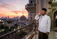 Begini Adab saat Mendengarkan Kumandang Adzan