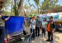 Baznas Sleman Salurkan Sedekah Ribuan Liter Air Bersih ke Moyudan