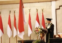 Wisuda Terakhir sebagai Rektor, Prof. Irhas Titip Pesan untuk Alumni UPN Yogyakarta