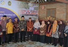 Sekolah Lansia S2 EduSia UII Diluncurkan, Libatkan Guru Besar hingga Pakar