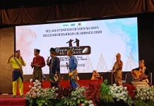Tradisi Bermukun, Irama Komunikasi Masyarakat Melayu Lintas Borneo