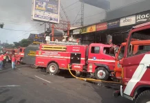 Kebakaran Toko Elektronik di Berbah, Ratusan Kendaraan Bermotor Hangus Terbakar