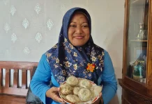 Setia Menjaga Resep Turun-Temurun Demi Cita Rasa Khas Cucur Girikerto