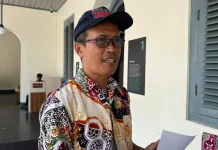 Kembang Suket Kali Progo yang Menarik Perhatian Pengunjung Vredeburg