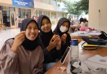 Fapet UGM Bagikan 2.577 Telur Rebus Gratis bagi Mahasiswa Selama UTS