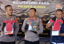 Gerai Ponsel Dibobol Dua Kali, Pencuri Panjat Atap dengan Tali