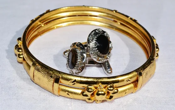 Mana yang Lebih Menguntungkan, Investasi Emas atau Perak